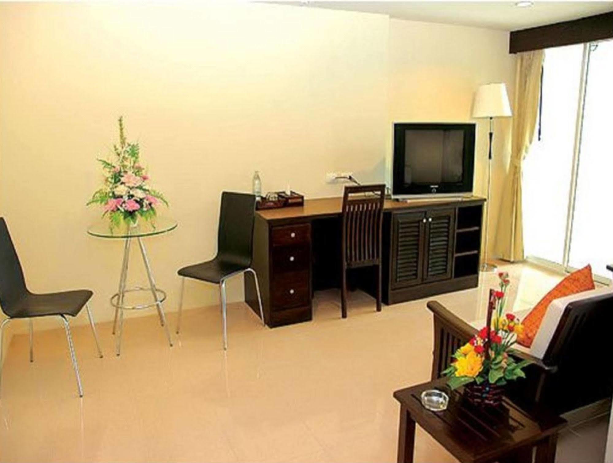 My Hotel - Sha Extra Plus Patong Dış mekan fotoğraf