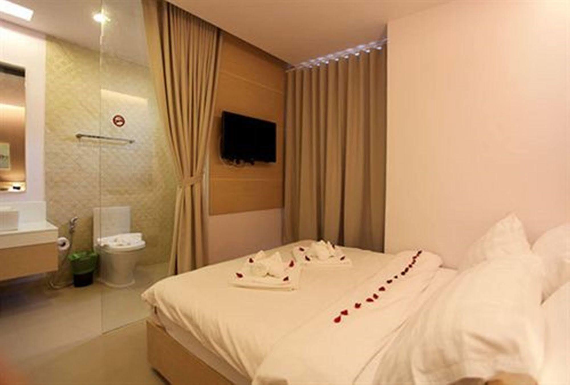 My Hotel - Sha Extra Plus Patong Dış mekan fotoğraf