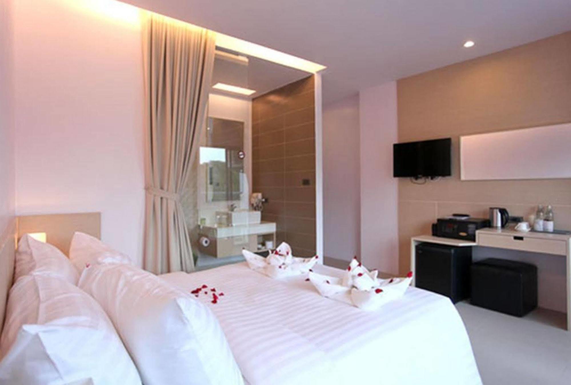 My Hotel - Sha Extra Plus Patong Dış mekan fotoğraf